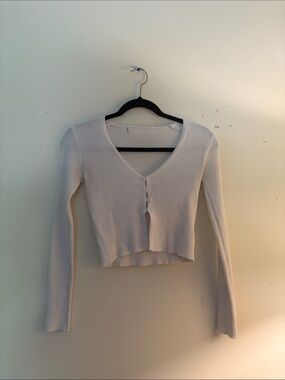 Adika Ribbed V-Neck Cropped Cardigan - Light Cream